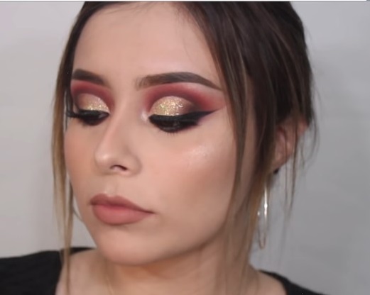 maquillaje-guinda-para-ojos maquillaje-guinda-para-ojos